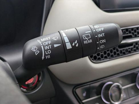 Used 2023 Honda HR-V EX-L image 12