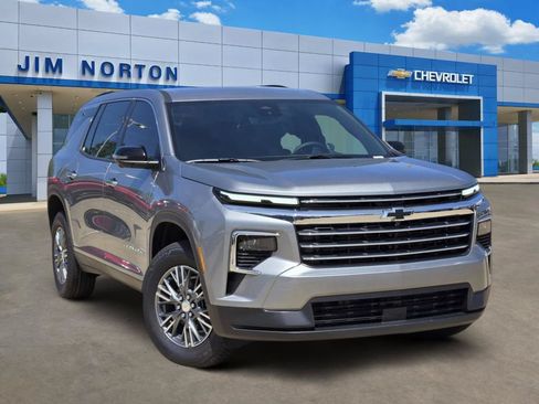 New 2026 Chevrolet Traverse LT FWD image 1