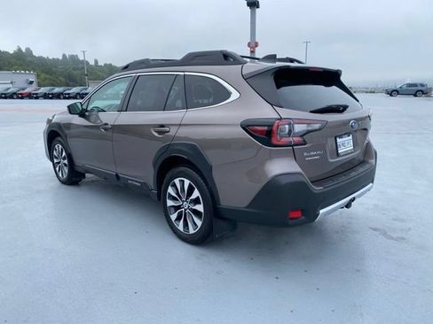Used 2023 Subaru Outback Limited XT AWD/4WD image 6