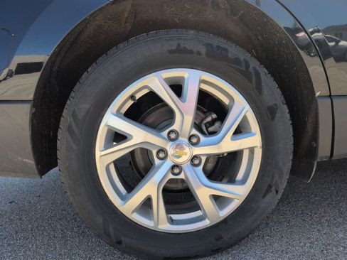 Used 2018 Chevrolet Equinox LT AWD/4WD image 15