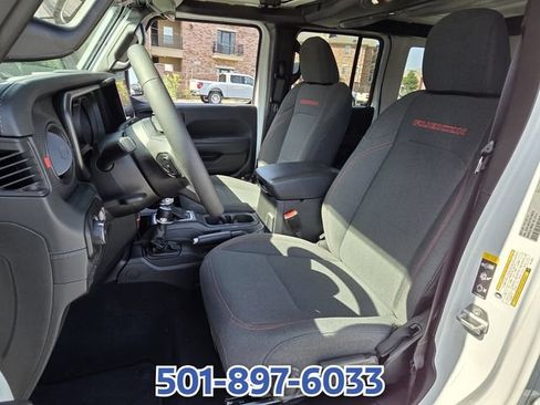 Used 2026 Jeep Wrangler Unlimited Rubicon AWD/4WD image 9