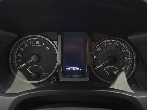 Certified 2023 Toyota Tacoma TRD Off-Road image 16