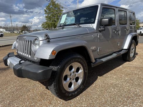 Used 2015 Jeep Wrangler Unlimited Sahara w/ Connectivity Group image 1