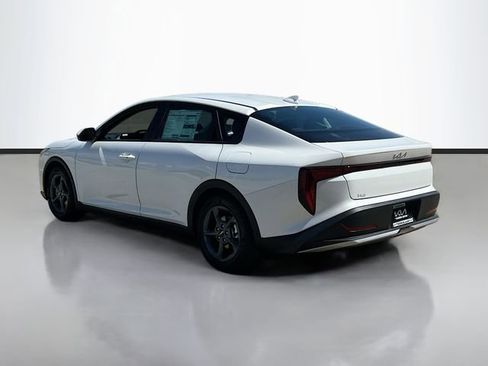 New 2026 Kia K4 LXS image 5