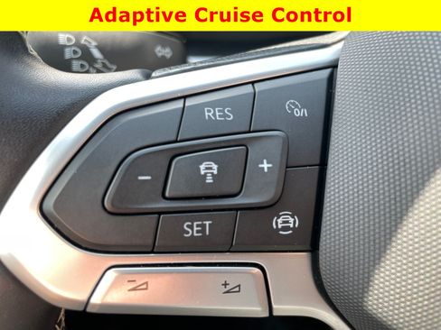 Used 2023 Volkswagen Atlas Cross Sport SE w/ Panoramic Sunroof Package FWD image 21