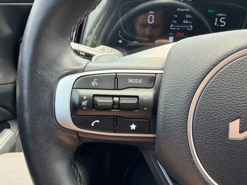 Used 2023 Kia Sportage EX AWD/4WD image 25