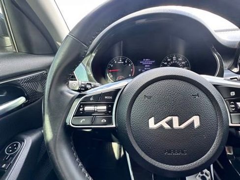 Used 2023 Kia Seltos Nightfall Edition image 17