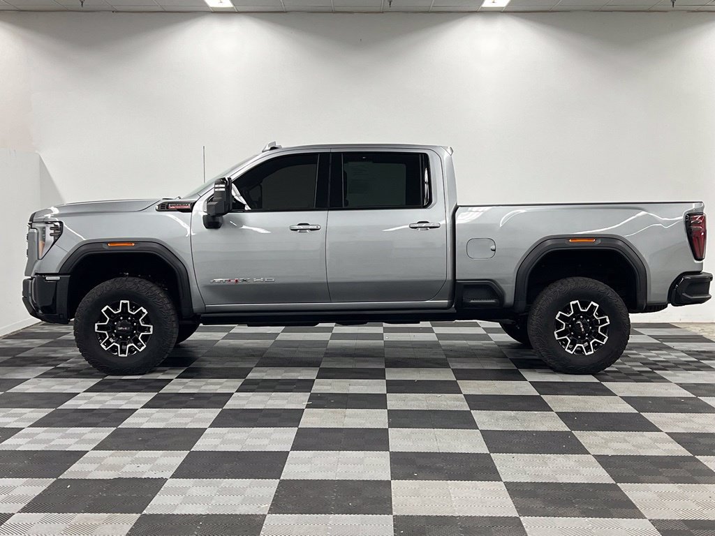 Used 2025 GMC Sierra 2500 AT4X AWD/4WD image 4
