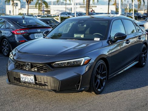 Used 2025 Honda Civic Sport image 3