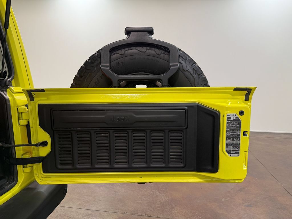 Used 2024 Jeep Wrangler Unlimited Rubicon AWD/4WD image 72
