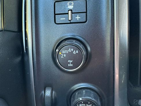 Used 2018 Chevrolet Silverado 1500 LT w/ All Star Edition image 22