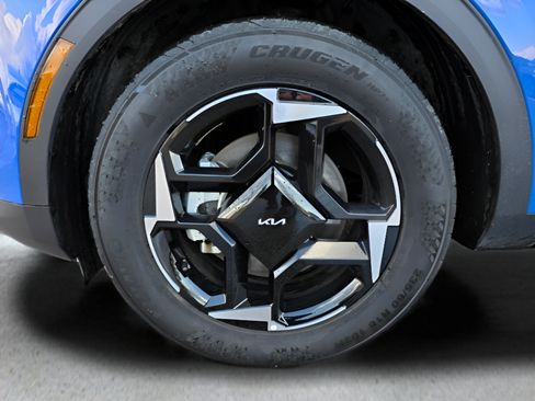 Used 2026 Kia Sportage EX FWD image 35