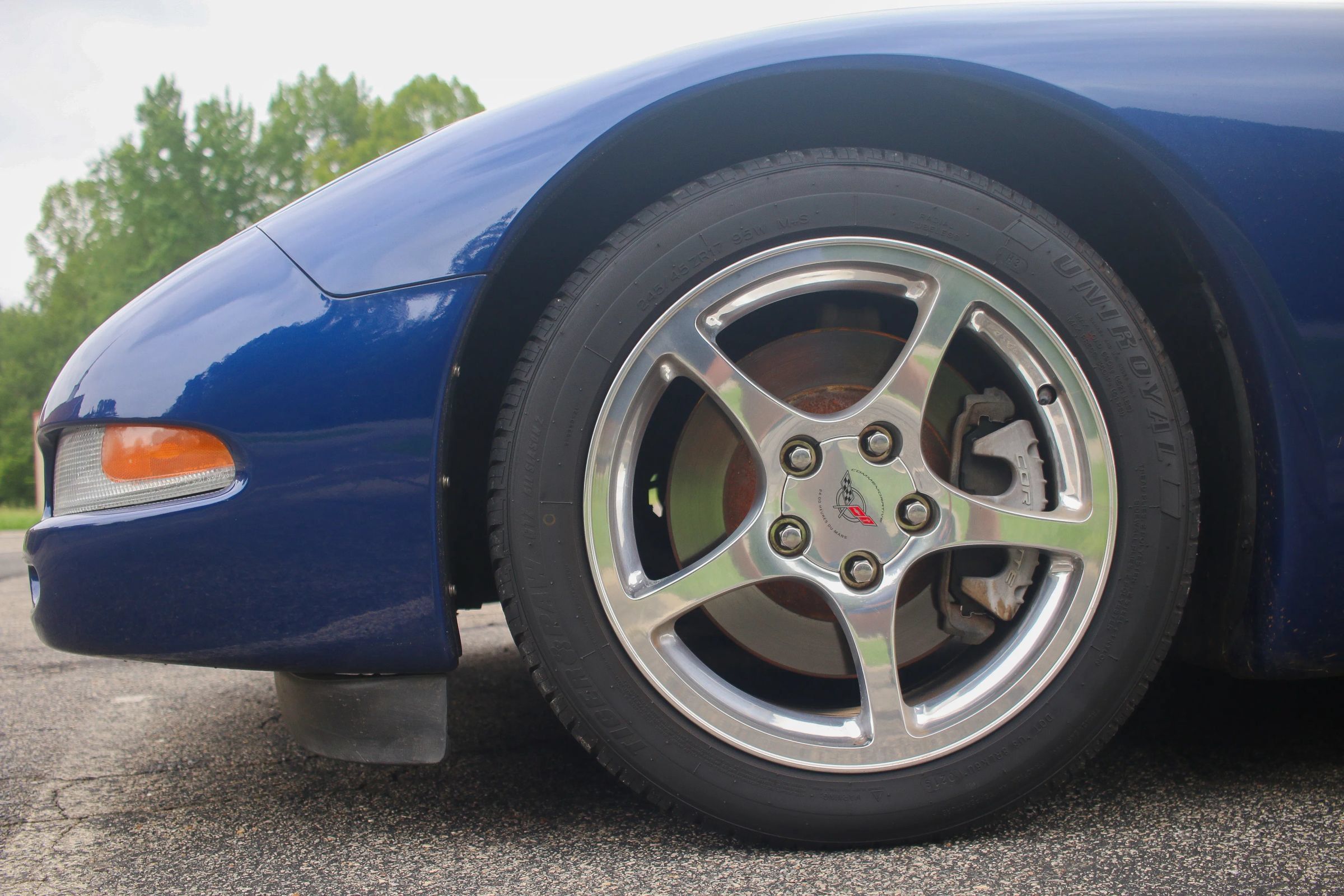 Used 2004 Chevrolet Corvette Convertible w/ Preferred Equipment Group RWD image 11