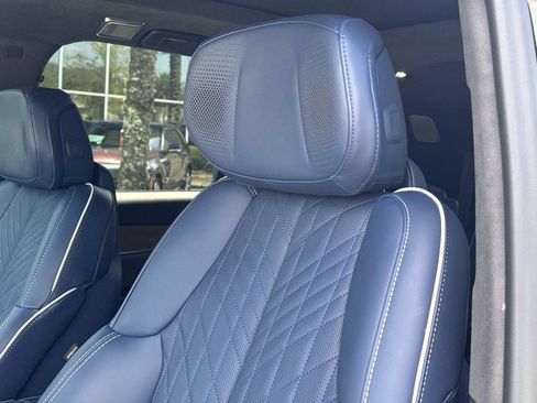 New 2026 Cadillac Vistiq Premium Luxury AWD/4WD image 15