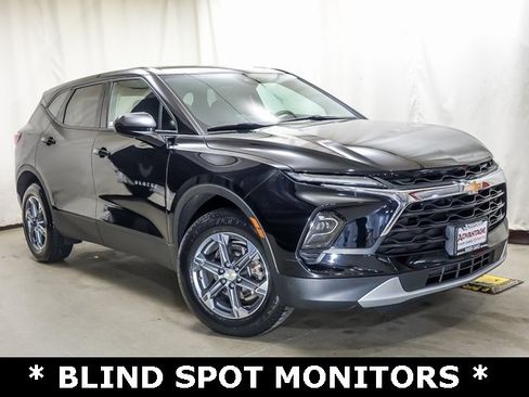 Used 2023 Chevrolet Blazer LT w/ Driver Confidence Package image 2