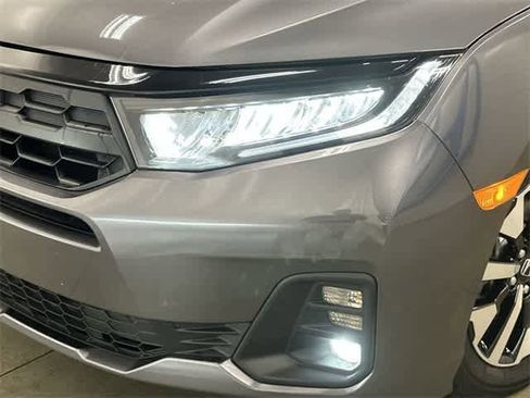 Certified 2025 Honda Odyssey EX-L image 31
