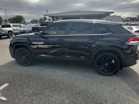 Used 2023 Volkswagen Atlas Cross Sport SE image 13