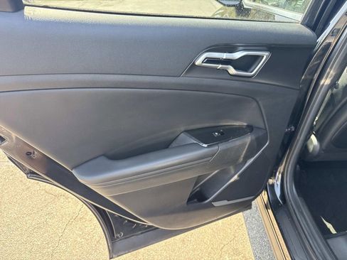 Used 2023 Kia Sportage EX FWD image 14