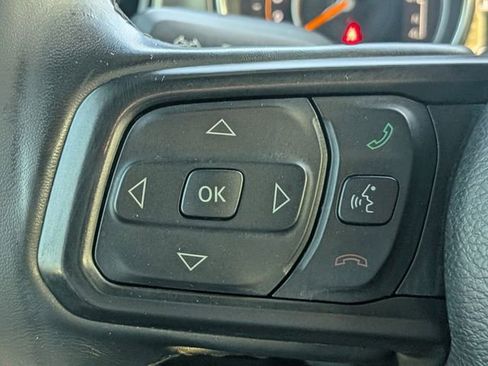 Used 2022 Jeep Wrangler Unlimited Sport AWD/4WD image 33