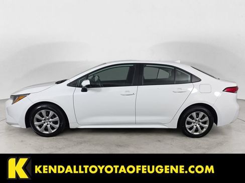 Used 2024 Toyota Corolla LE FWD image 8