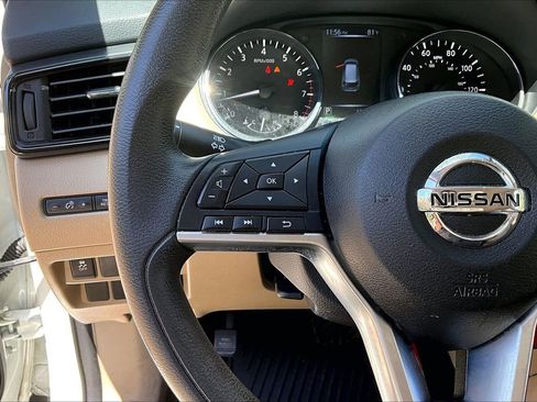 Used 2017 Nissan Rogue S w/ S Appearance Package image 10