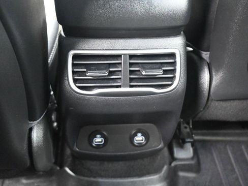 Used 2023 Hyundai Santa Fe SEL w/ Premium Package image 17