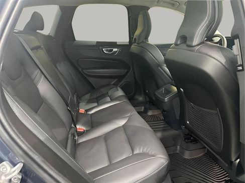 Used 2024 Volvo XC60 B5 Plus AWD/4WD image 23