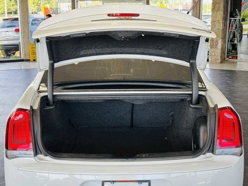 Used 2022 Chrysler 300 S w/ Comfort Group RWD image 12