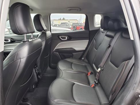 Used 2022 Jeep Compass Limited image 24
