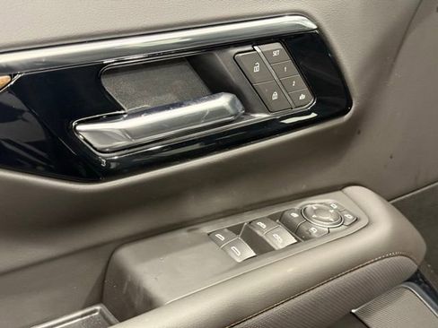 New 2026 Chevrolet Suburban High Country AWD/4WD image 18