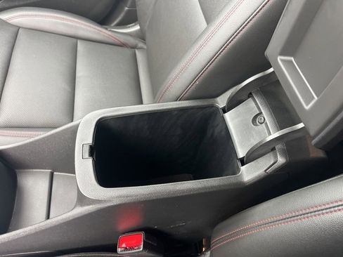 Used 2025 Chevrolet Trax RS w/ Driver Confidence Package image 27