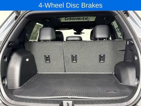 New 2026 Chevrolet Equinox LT w/ Convenience Package II AWD/4WD image 15