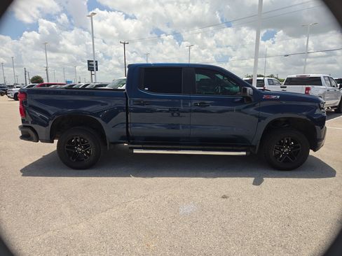 Used 2021 Chevrolet Silverado 1500 LT Trail Boss w/ Bed Protection Package AWD/4WD image 2