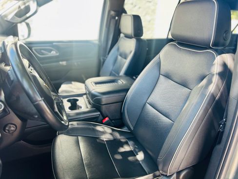 Used 2023 Chevrolet Suburban Premier AWD/4WD image 25