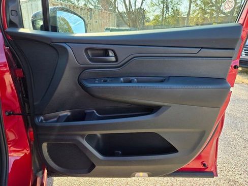 Used 2025 Honda Odyssey Sport-L image 27