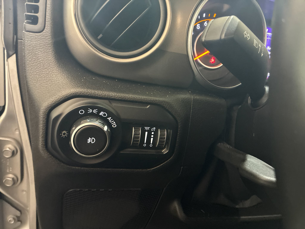 Used 2019 Jeep Wrangler Sport AWD/4WD image 20