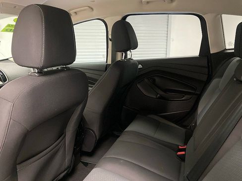 Used 2017 Ford C-MAX Energi SE w/ Equipment Group 401A image 16