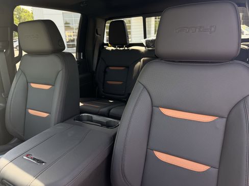 New 2026 GMC Sierra 2500 AT4 w/ AT4 Premium Plus Package AWD/4WD image 12