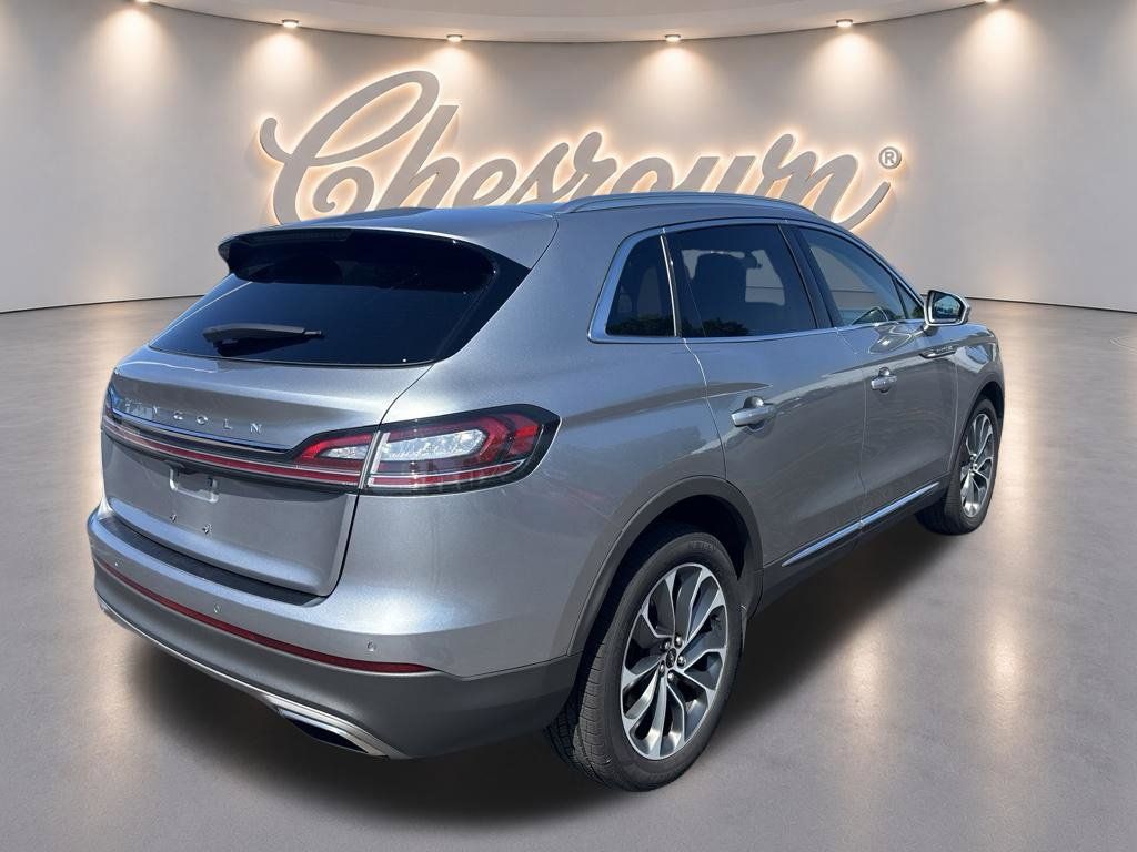 Used 2023 Lincoln Nautilus Reserve AWD/4WD image 5