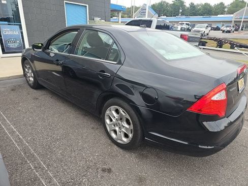 Used 2010 Ford Fusion SE FWD image 4