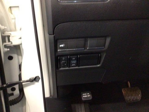 Used 2017 INFINITI QX80 4WD image 10