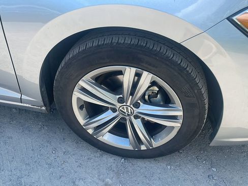 Used 2024 Volkswagen Jetta SE FWD image 22