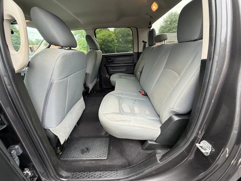 Used 2018 RAM 3500 Tradesman w/ Chrome Appearance Group AWD/4WD image 17