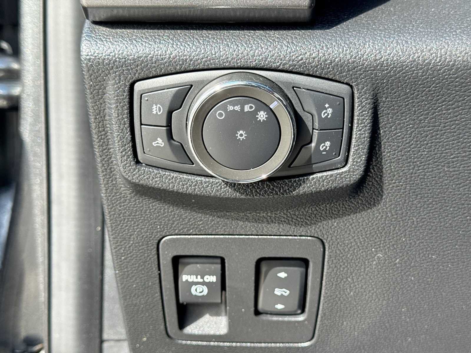 Used 2020 Ford F150 XLT w/ Equipment Group 302A Luxury AWD/4WD image 25