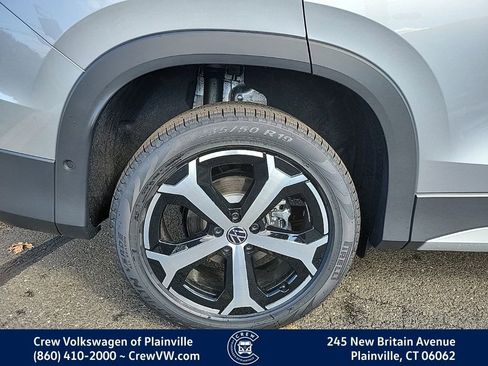 New 2026 Volkswagen Tiguan SE image 17