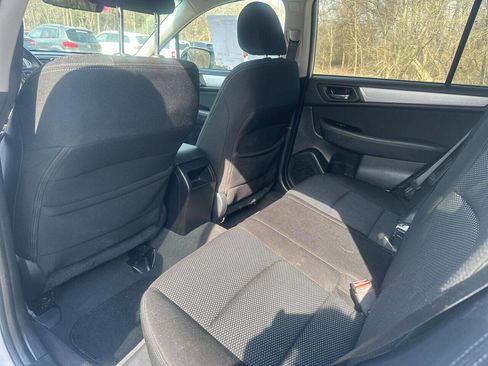 Used 2017 Subaru Outback 2.5i Premium image 20