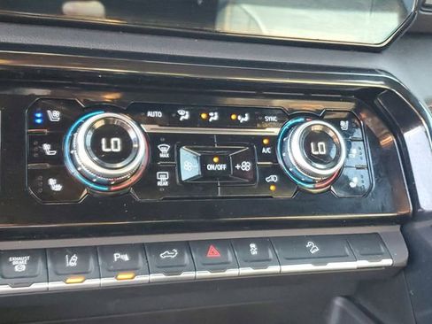 Used 2024 GMC Sierra 2500 AT4 w/ AT4 Premium Plus Package image 23