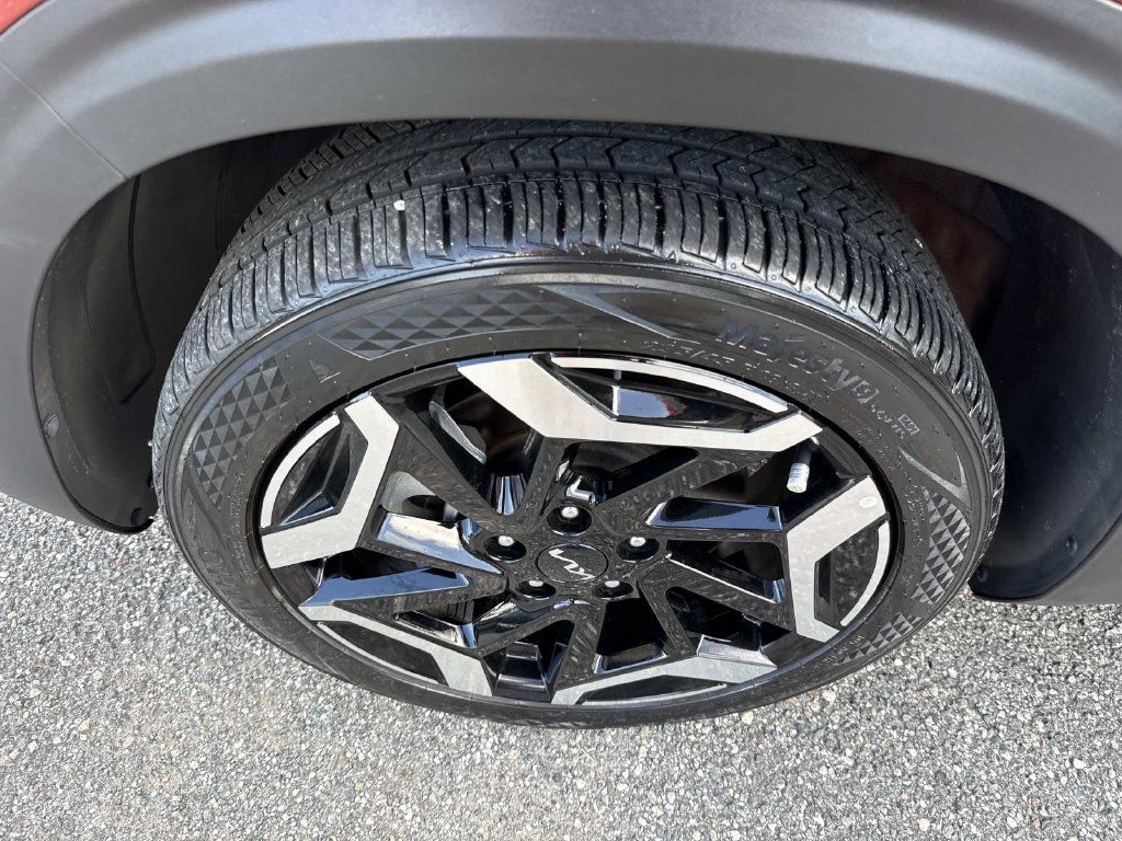 Used 2024 Kia Seltos SX AWD/4WD image 11