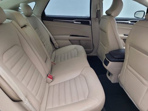 Used 2016 Ford Fusion SE w/ Equipment Group 202A image 19