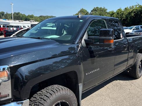 Used 2016 Chevrolet Silverado 1500 LT w/ LPO, Black Pack AWD/4WD image 4